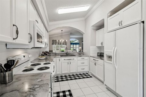 House in Hudson, Florida 3 bedrooms, 147.25 sq.m. № 2230509 - photo 15