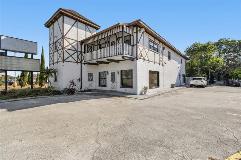 Commercial property in Tampa, Florida 445.19 sq.m. № 2111859 - photo 2