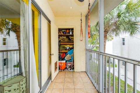 Copropriété à vendre à Deerfield Beach, Floride: 2 chambres, 92.9 m2 № 2062306 - photo 16