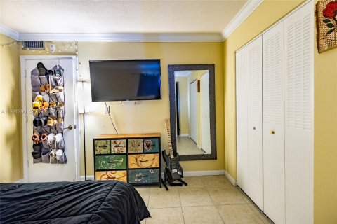 Copropriété à vendre à Deerfield Beach, Floride: 2 chambres, 92.9 m2 № 2062306 - photo 10