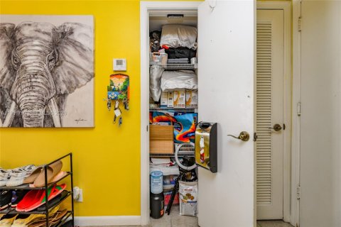 Copropriété à vendre à Deerfield Beach, Floride: 2 chambres, 92.9 m2 № 2062306 - photo 15