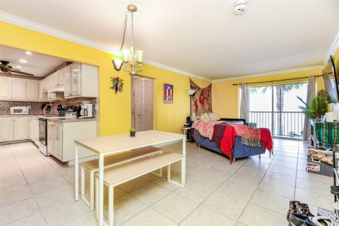 Condo à Deerfield Beach, Floride, 2 chambres  № 2062306