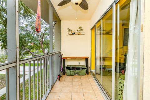 Copropriété à vendre à Deerfield Beach, Floride: 2 chambres, 92.9 m2 № 2062306 - photo 17