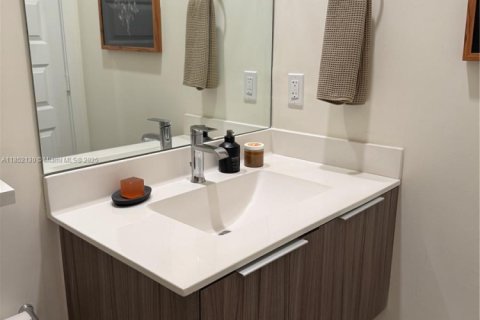 Condominio en venta en Doral, Florida, 2 dormitorios, 89.46 m2 № 1859136 - foto 17