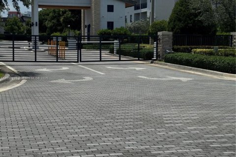 Condominio en venta en Doral, Florida, 2 dormitorios, 89.46 m2 № 1859136 - foto 27