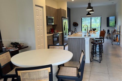 Condominio en venta en Doral, Florida, 2 dormitorios, 89.46 m2 № 1859136 - foto 7