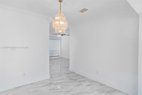 Casa en venta en Lauderhill, Florida, 3 dormitorios, 128.39 m2 № 1965550 - foto 16