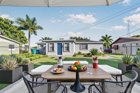 Casa en venta en Lauderhill, Florida, 3 dormitorios, 128.39 m2 № 1965550 - foto 30