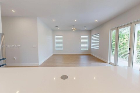 House in Key Largo, Florida 3 bedrooms, 128.21 sq.m. № 1772517 - photo 6