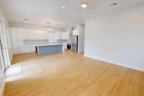 House in Key Largo, Florida 3 bedrooms, 128.21 sq.m. № 1772517 - photo 9