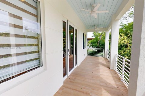 House in Key Largo, Florida 3 bedrooms, 128.21 sq.m. № 1772517 - photo 22