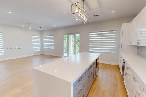 House in Key Largo, Florida 3 bedrooms, 128.21 sq.m. № 1772517 - photo 2