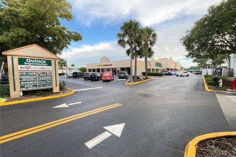 Propiedad comercial en venta en Tamarac, Florida № 1868386 - foto 25