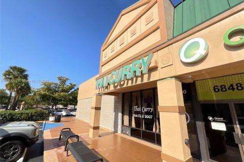 Propiedad comercial en venta en Tamarac, Florida № 1868386 - foto 22