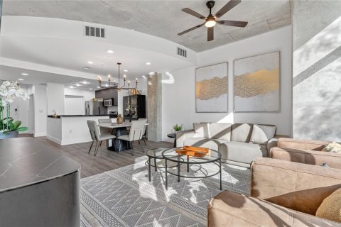 Copropriété à vendre à Orlando, Floride: 2 chambres, 117.06 m2 № 2329065 - photo 25