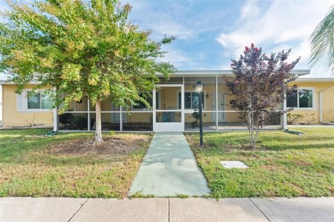Casa en venta en Sun City Center, Florida, 2 dormitorios, 122.45 m2 № 1886349 - foto 3