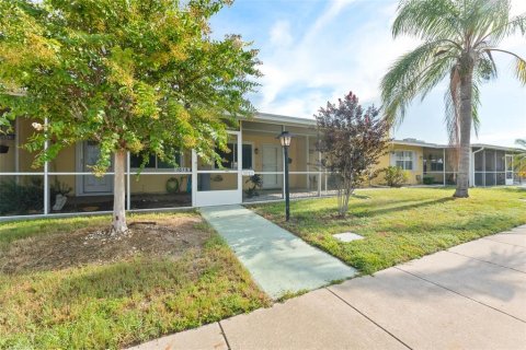 Casa en venta en Sun City Center, Florida, 2 dormitorios, 122.45 m2 № 1886349 - foto 2