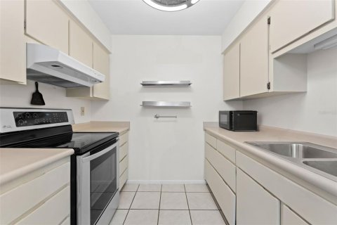 Casa en venta en Sun City Center, Florida, 2 dormitorios, 122.45 m2 № 1886349 - foto 11