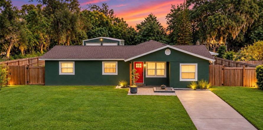 Villa ou maison à Zellwood, Floride 4 chambres, 218.51 m2 № 2389379
