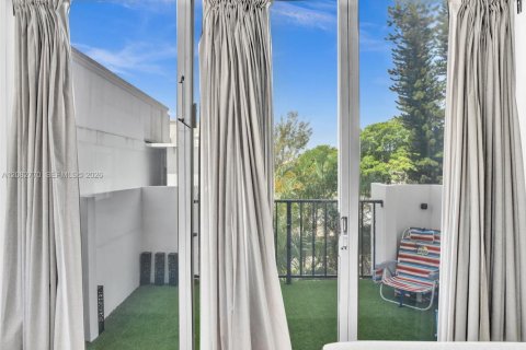 Condominio en venta en Aventura, Florida, 2 dormitorios, 120.77 m2 № 2353743 - foto 13