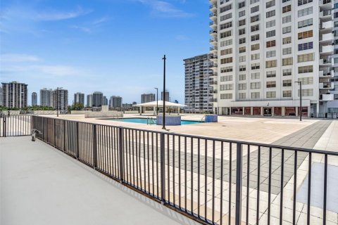 Condominio en venta en Aventura, Florida, 2 dormitorios, 120.77 m2 № 2353743 - foto 27