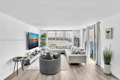 Condominio en venta en Aventura, Florida, 2 dormitorios, 120.77 m2 № 2353743 - foto 4