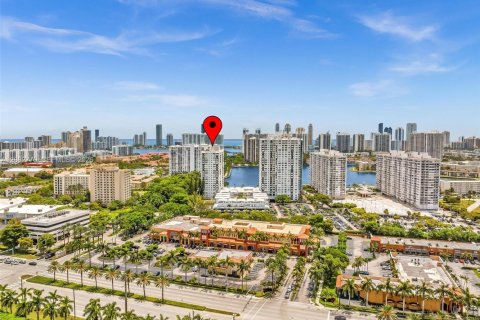 Condominio en venta en Aventura, Florida, 2 dormitorios, 120.77 m2 № 2353743 - foto 30
