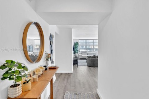 Condo in Aventura, Florida, 2 bedrooms  № 2353743