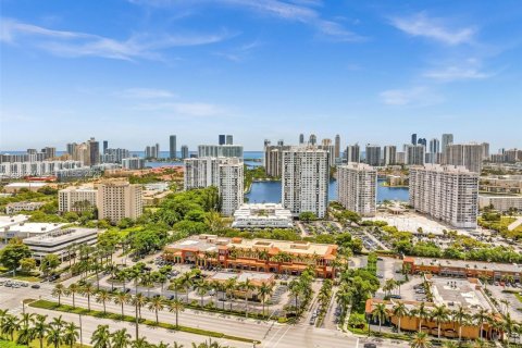 Condominio en venta en Aventura, Florida, 2 dormitorios, 120.77 m2 № 2353743 - foto 29