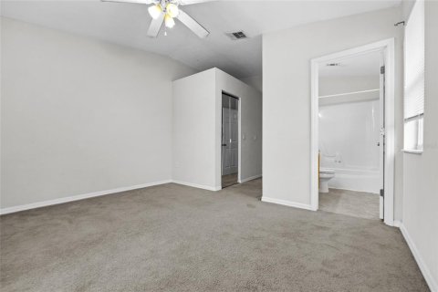 Condominio en venta en Gainesville, Florida, 2 dormitorios, 109.25 m2 № 1716879 - foto 9