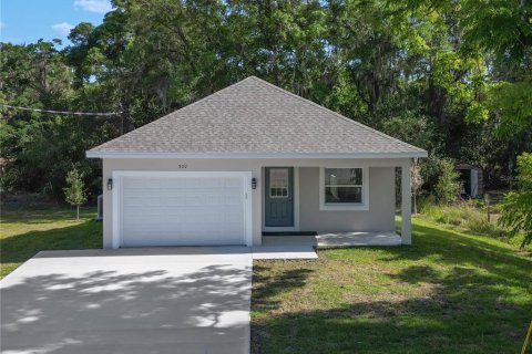 House in DeLand, Florida 4 bedrooms, 218.97 sq.m. № 1652054 - photo 1