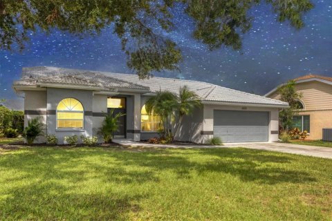 Casa en venta en Sarasota, Florida, 3 dormitorios, 157.56 m2 № 1788266 - foto 1
