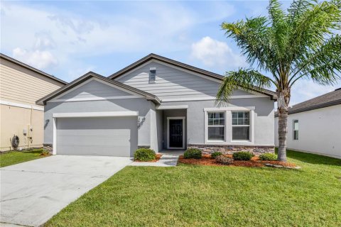 Villa ou maison à vendre à New Smyrna Beach, Floride: 4 chambres, 175.49 m2 № 2431151 - photo 2