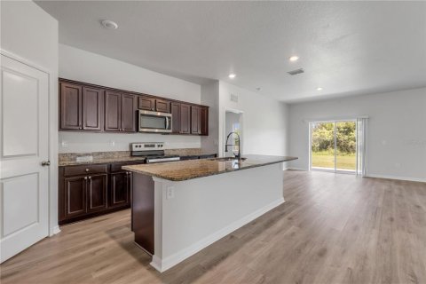 Villa ou maison à vendre à New Smyrna Beach, Floride: 4 chambres, 175.49 m2 № 2431151 - photo 13