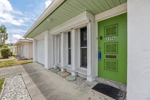 House in Pinellas Park, Florida 2 bedrooms, 104.52 sq.m. № 1202078 - photo 2