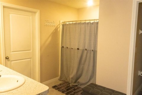 Villa ou maison à vendre à Zephyrhills, Floride: 5 chambres, 242.1 m2 № 2204422 - photo 19