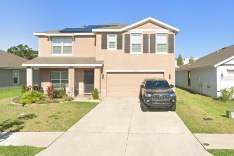 House in Zephyrhills, Florida 5 bedrooms, 242.1 sq.m. № 2204422