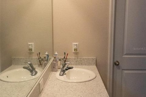 Villa ou maison à vendre à Zephyrhills, Floride: 5 chambres, 242.1 m2 № 2204422 - photo 17