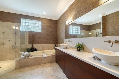 House in Sarasota, Florida 3 bedrooms, 233.56 sq.m. № 2291027 - photo 29