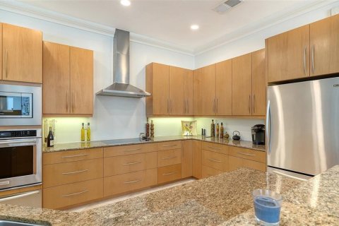 House in Sarasota, Florida 3 bedrooms, 233.56 sq.m. № 2291027 - photo 22