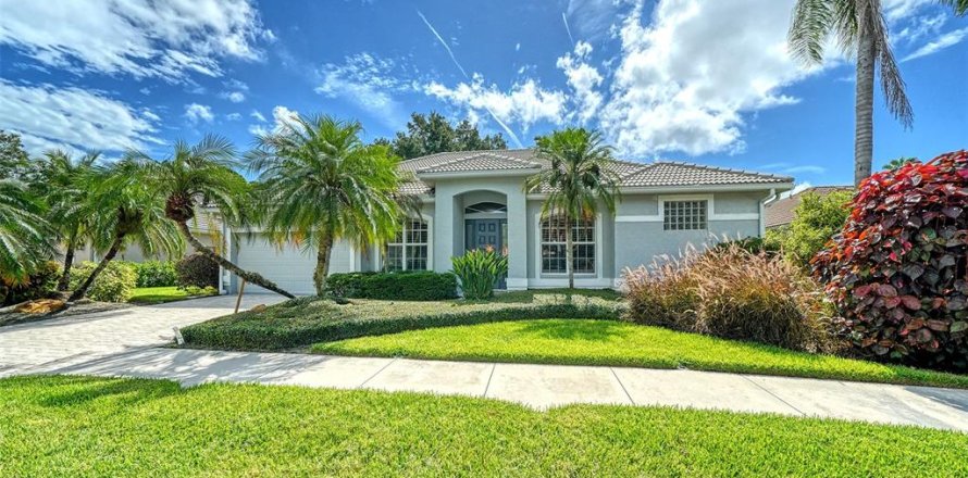 House in Sarasota, Florida 3 bedrooms, 233.56 sq.m. № 2291027