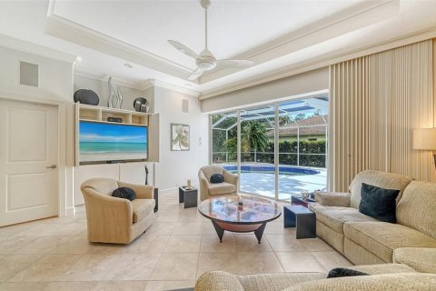 House in Sarasota, Florida 3 bedrooms, 233.56 sq.m. № 2291027 - photo 16
