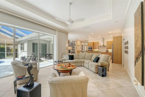 House in Sarasota, Florida 3 bedrooms, 233.56 sq.m. № 2291027 - photo 18