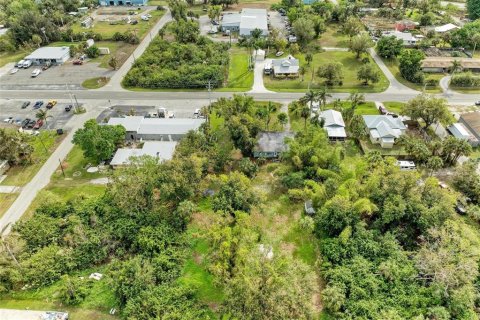 Immobilier commercial à vendre à Punta Gorda, Floride: 137.68 m2 № 1689675 - photo 19
