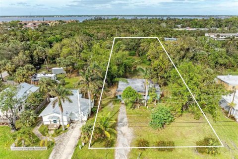 Immobilier commercial à vendre à Punta Gorda, Floride: 137.68 m2 № 1689675 - photo 1