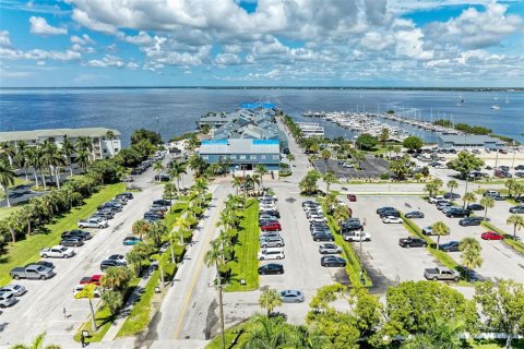 Immobilier commercial à vendre à Punta Gorda, Floride: 137.68 m2 № 1689675 - photo 16