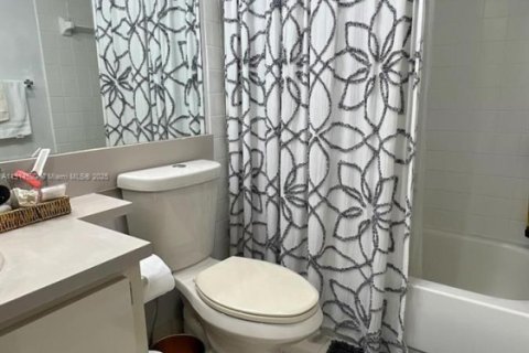 Снять в аренду кондоминиум в Дорал, Флорида 1 спальня, 65.96м2, № 1970088 - фото 6