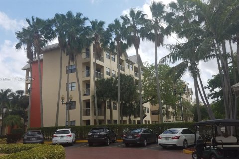 Снять в аренду кондоминиум в Дорал, Флорида 1 спальня, 65.96м2, № 1970088 - фото 9