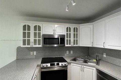 Touwnhouse à louer à Miami, Floride: 3 chambres, 166.3 m2 № 1947166 - photo 20