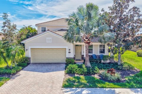 House in Bradenton, Florida 4 bedrooms, 269.97 sq.m. № 1659046 - photo 2